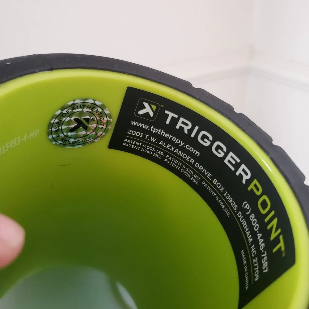 New TriggerPoint GRID Foam Roller Black Muscle Massage Therapy Fitness